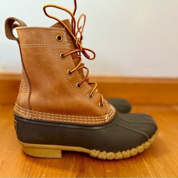 L.L. Bean Womens’ 8" Bean Boots, Unlined | Size 6 Medium Width (BM) - Picture 2 of 9